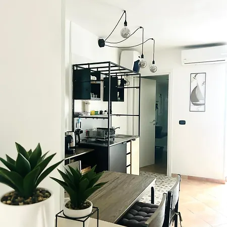 Savona Sea Apartment Bari